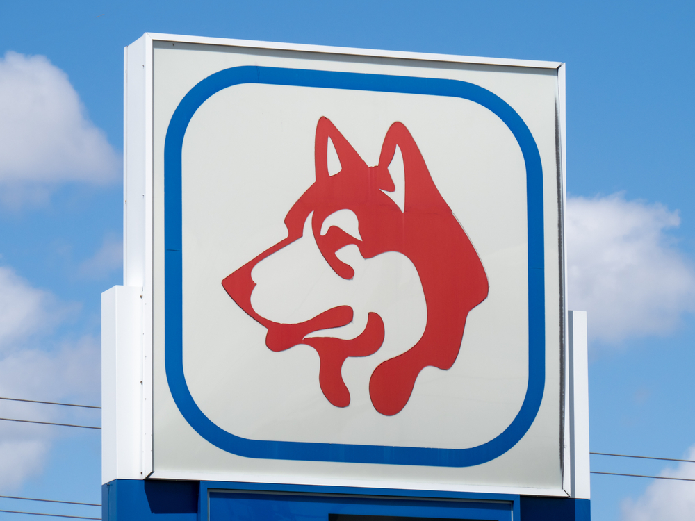 Mississauga,,Canada,,August,5,,2020;,The,Husky,Dog,Logo,On