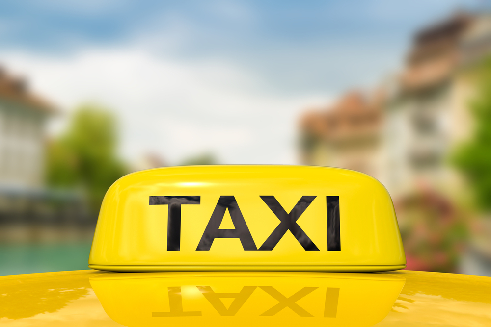 Taxi,For,Traveling,With,Cityscape,Background,Illustration