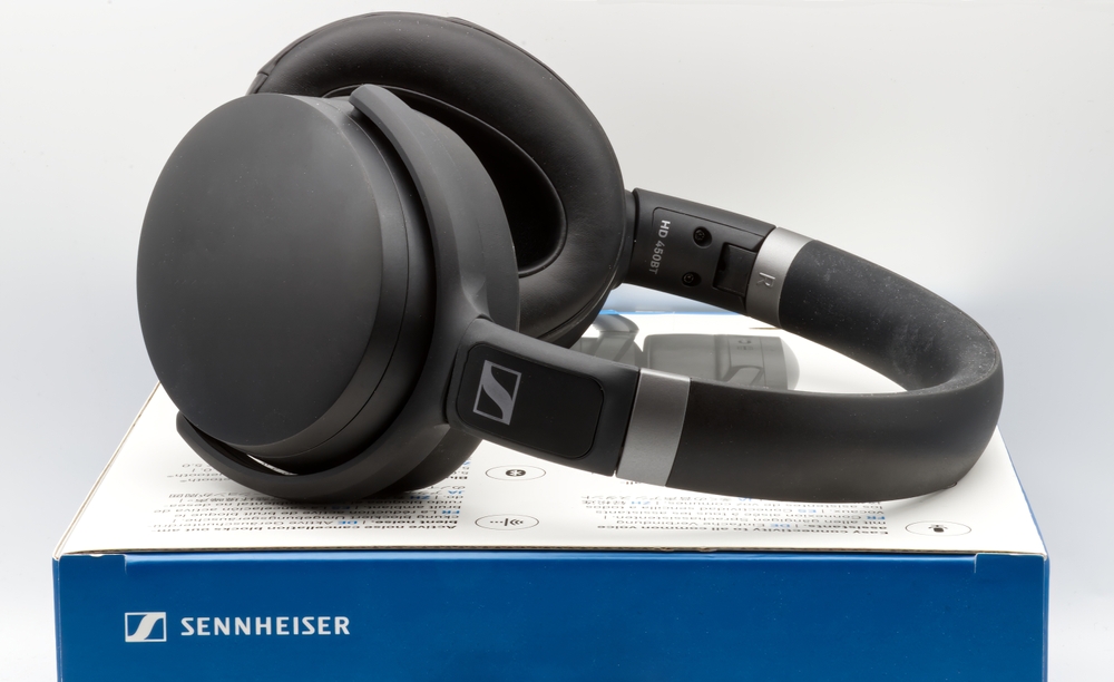 Bologna,-,Italy,-,April,14,,2023:,Sennheiser,Hd,450bt Bologna,-,Italy,-,April,14,,2023:,Sennheiser,Hd,450bt