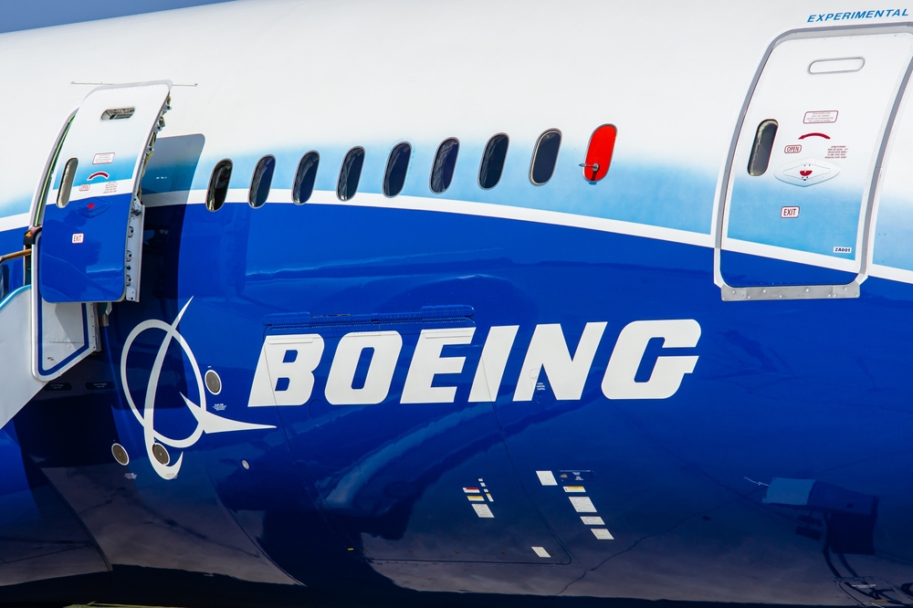 Wide-body,Turbojet,Passenger,Aircraft,Boeing,787,Dreamliner,In,Parking,Lot Wide-body,Turbojet,Passenger,Aircraft,Boeing,787,Dreamliner,In,Parking,Lot