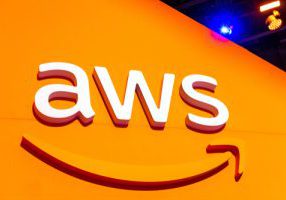 Large,Aws,Sign.,Amazon,Web,Services,(aws),Is,A,Subsidiary