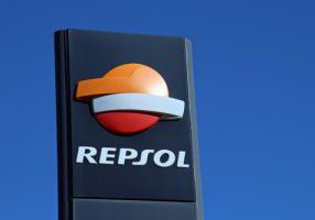 Madrid,,Spain.,10,16,2018.,Repsol,Service,Station,On,Paseo